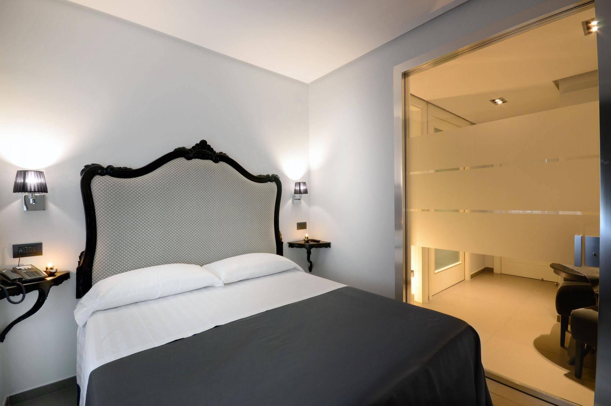 Barbarella Suite Napoli Ngoại thất bức ảnh
