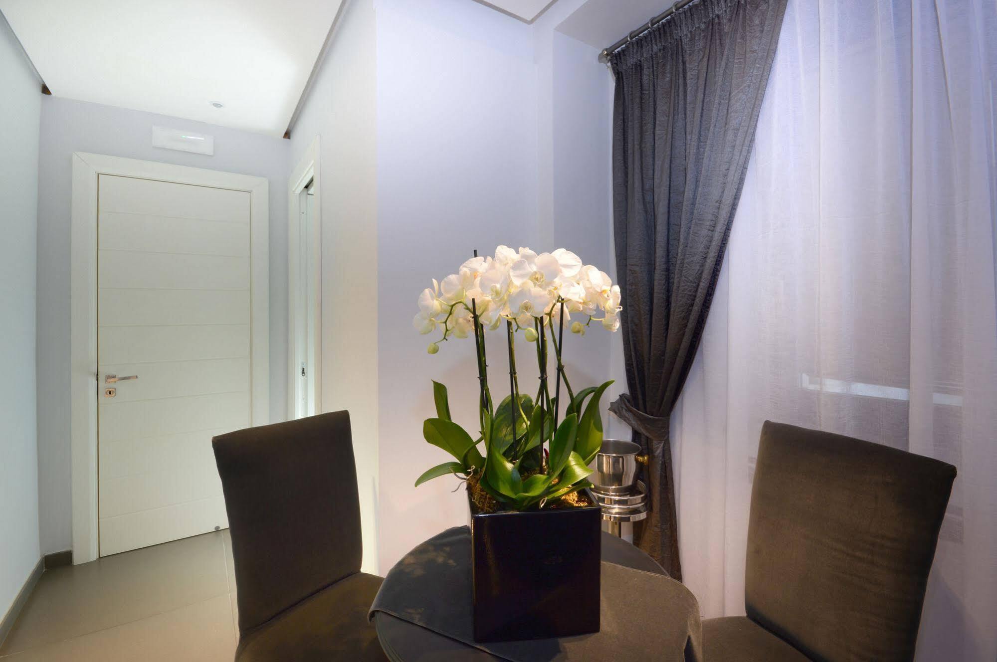 Barbarella Suite Napoli Ngoại thất bức ảnh