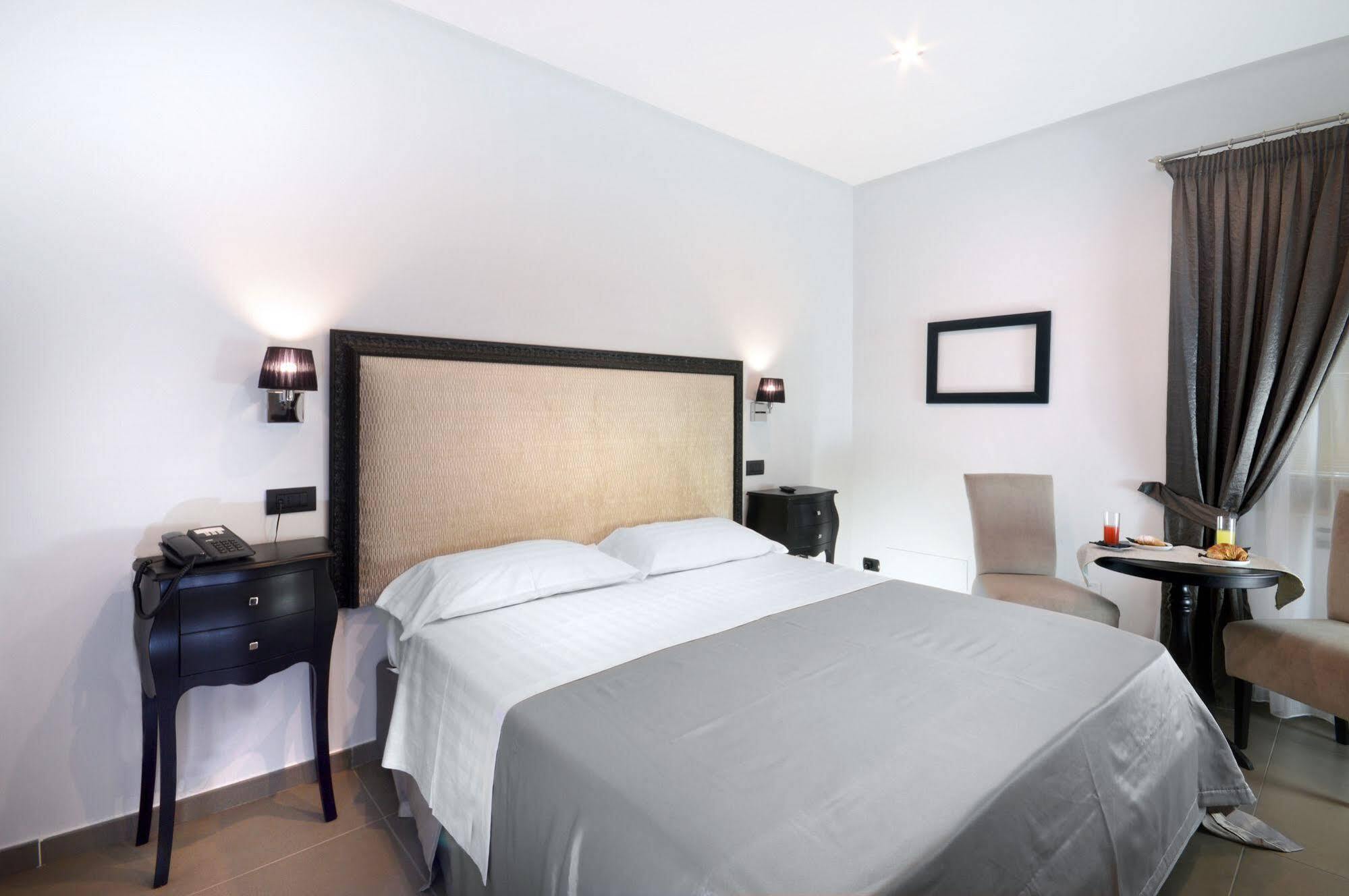 Barbarella Suite Napoli Ngoại thất bức ảnh