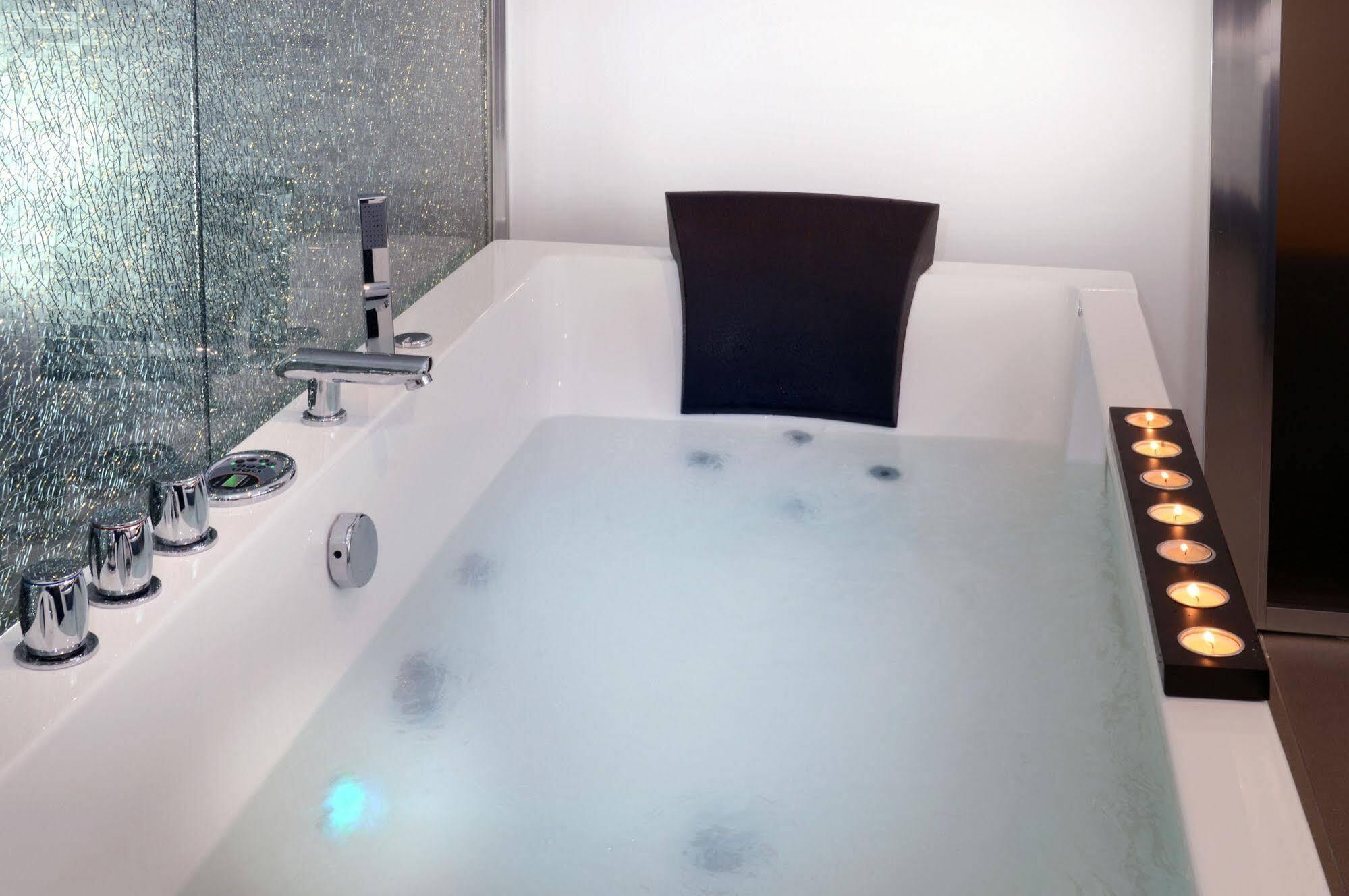 Barbarella Suite Napoli Ngoại thất bức ảnh